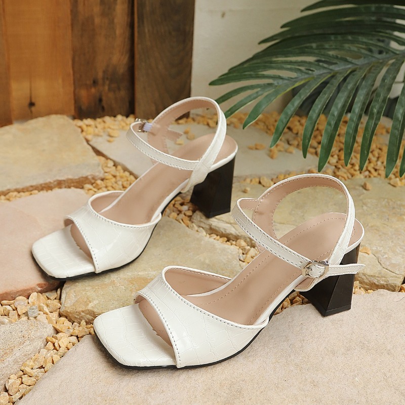 Square Toe Block Heel One Buck - đánh giá và giá Wide Fit Heels