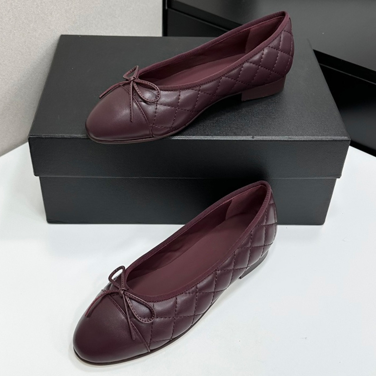 2026 Women's Two-Tone Cap-Toe  - đánh giá và giá Shoes For Women Flats