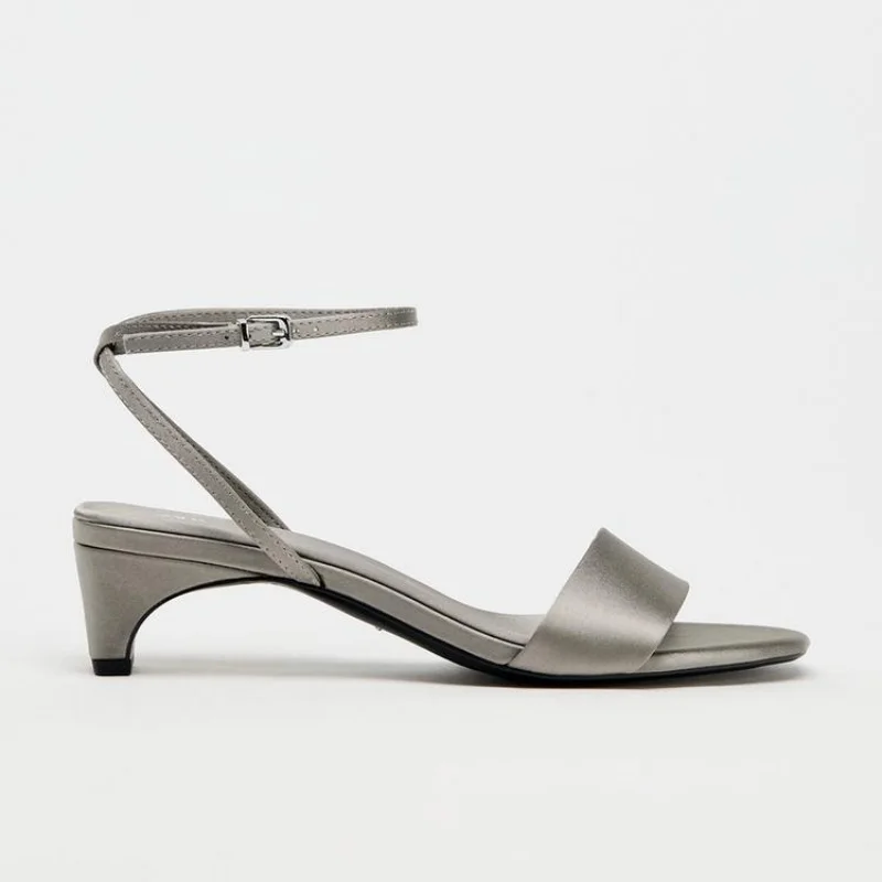 Elegant Square Toe Ankle Strap - đánh giá và giá Wide Fit Heels